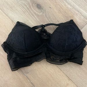 NWT black lace Victoria Secret padded bra size medium